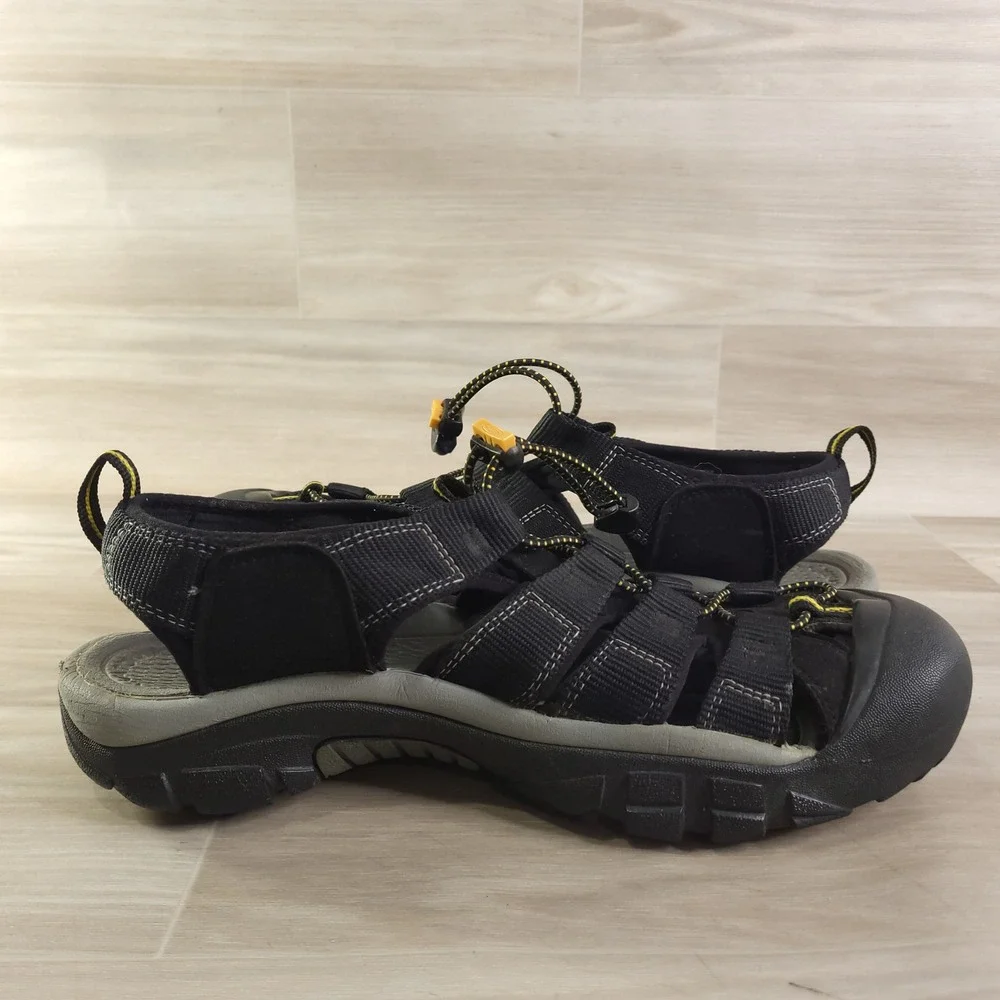 KEEN Newport H2 Sandals Mens Size 9 Black Hiking Water Shoes 1001907